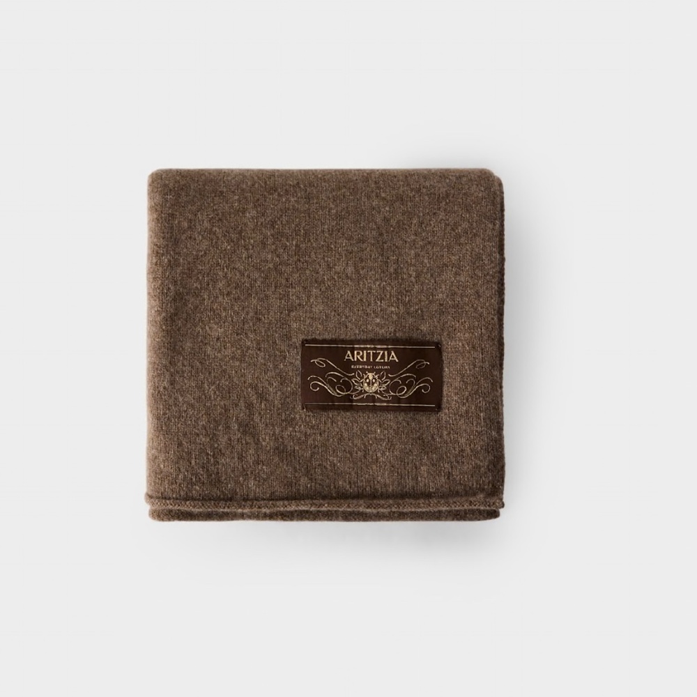 Aritzia Cashmere Scarf in Chocolate - Picture 2 of 2